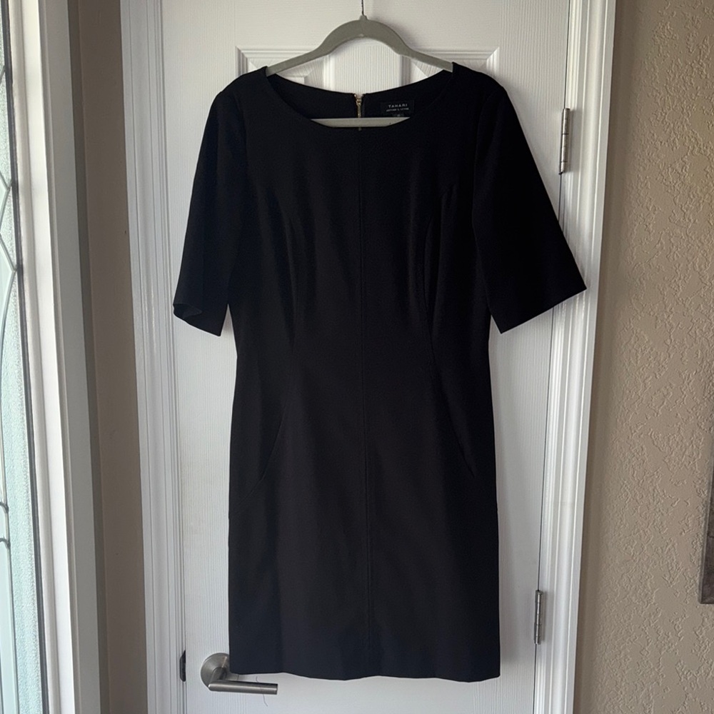 Tahari Arthur S Levine Dress Black Short Sleeve Size 10
